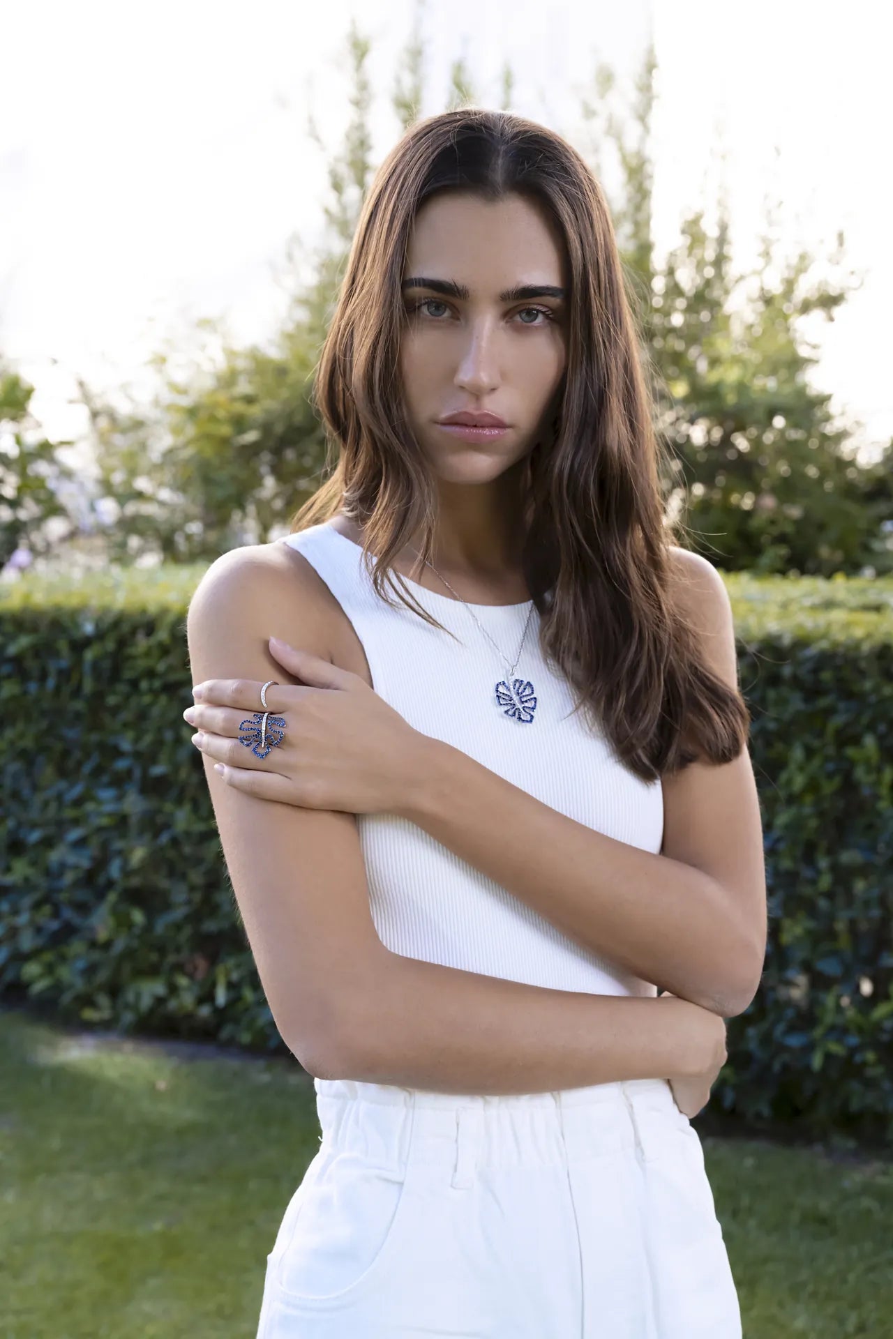 Collana deliciosa, oro bianco, diamanti e zaffiri blu (mini size) | ELENÈRE – vista 4