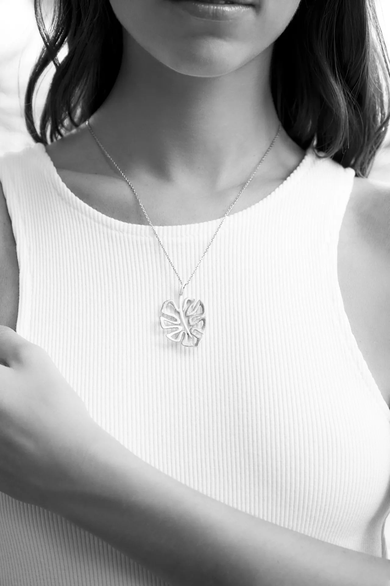 Collana deliciosa, oro rosa satinato, smaltatura bianca e diamanti (big size) | ELENÈRE – vista 3